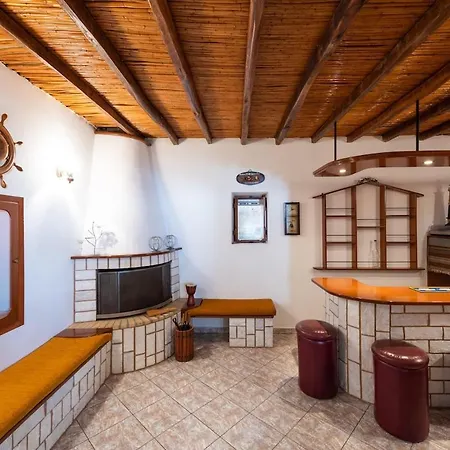 Dom wakacyjny The Eagle's Nest House Kamari (Paros)