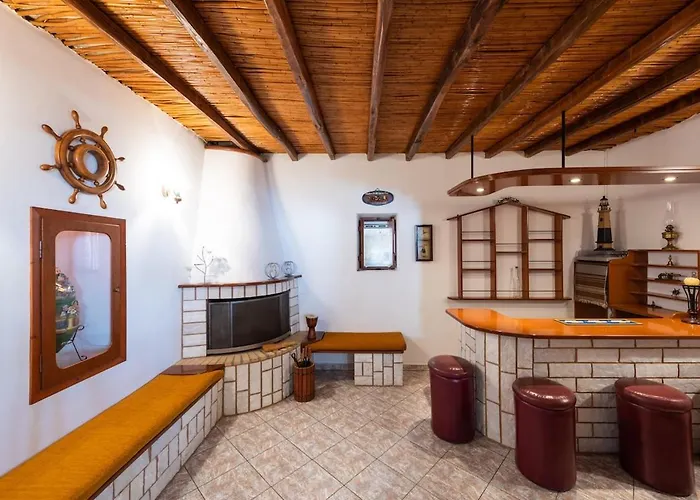 Vakantiehuis The Eagle's Nest House Kamari (Paros)